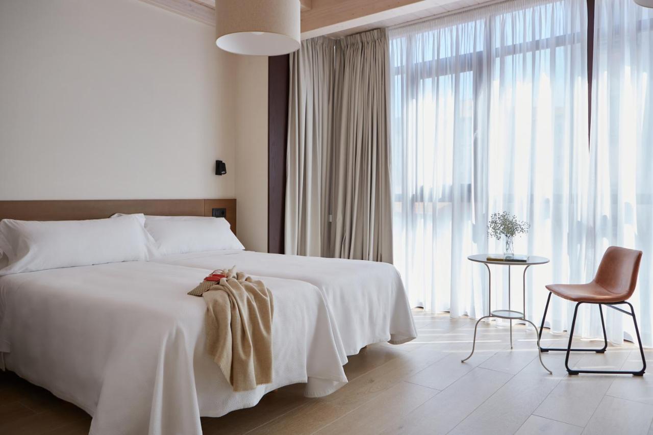 Hotel Trina 20 Palas de Rei 外观 照片
